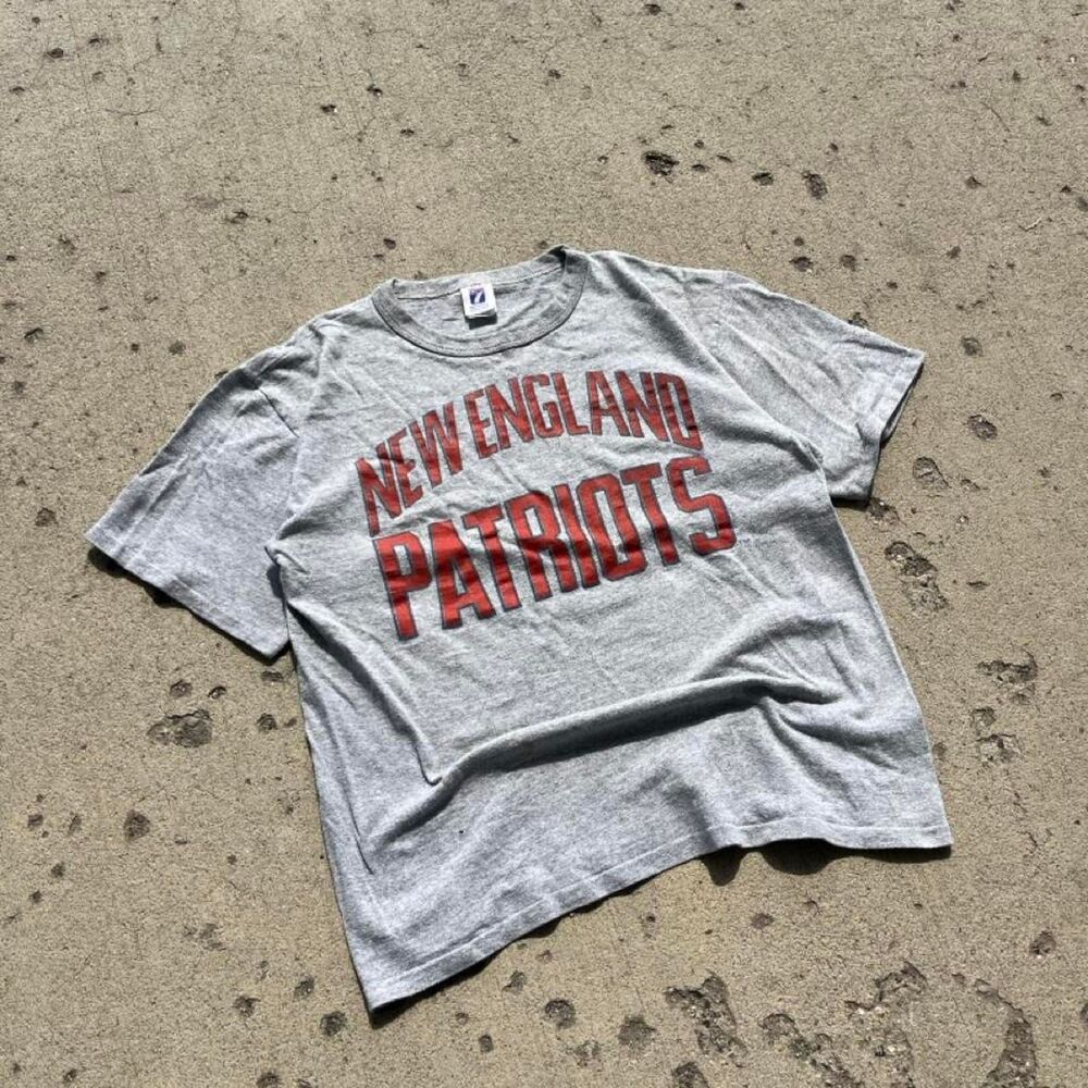 Vintage Logo 7 New England Patriots Football Tee Shirt